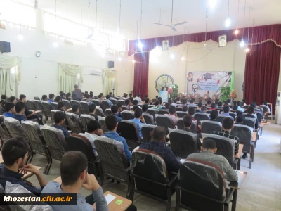 نشست صمیمی سرپرست پردیس رسول اکرم (ص) با دانشجو معلمان