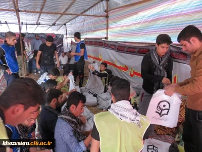 موکب استقبال از زائرین اربعین حسینی در مرز چذابه با همت دانشگاه فرهنگیان استان خوزستان با هدف خدمت به زائرین راه اندازی شد.