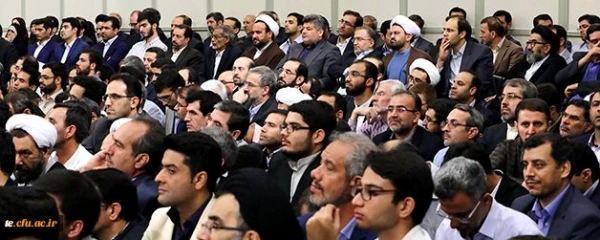 در روز بسیج اساتید انجام شد:
دیدار جمعی از استادان، نخبگان و پژوهشگران دانشگاه ها با رهبر انقلاب