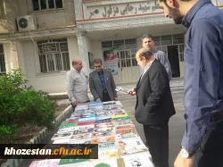 برگزاری نمایشگاه کتاب به مناسبت هفته بسیج در مرکز شیخ انصاری دزفول با حضور اساتید و کارکنان و دانشجویان