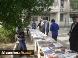 برگزاری نمایشگاه کتاب به مناسبت هفته بسیج در مرکز شیخ انصاری دزفول با حضور اساتید و کارکنان و دانشجویان