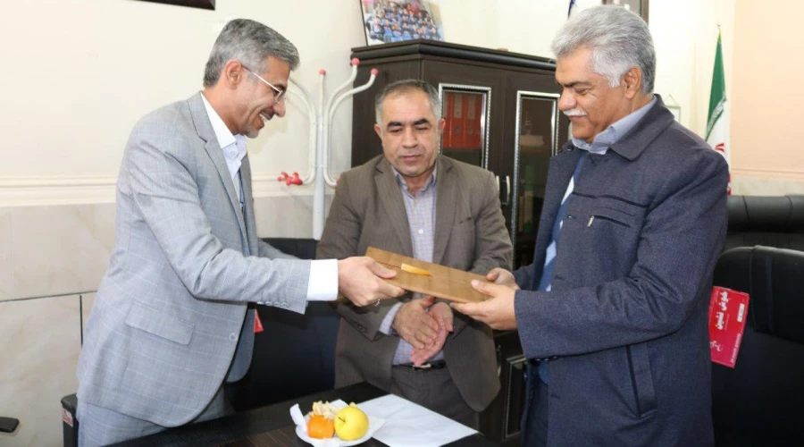 تودیع و معارفه جناب آقای عزت مولازاده به معاونت منابع و توسعه