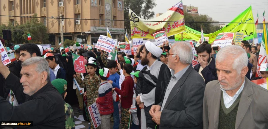 سید علی طباطبایی, [۱۲.۰۲.۱۸ ۰۹:۱۲]
برگزاری جلسه شوای پژوهشی استان  در سالن جلسات مدیریت استان خوزستان در روز سه شنبه مورخه 17/11/96


حضور دکتر حسن جرفی سرپرست مدیریت محترم استان خوزستان به همراه جمعی از دانشگاهیان در راهپیمایی پر شکوه 22 بهمن در اهوا