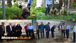 مشارکت سرپرست مدیریت و جمعی از همکاران مدیریت امور پردیس های استان خوزستان در  کاشت نهال روز درختکاری .