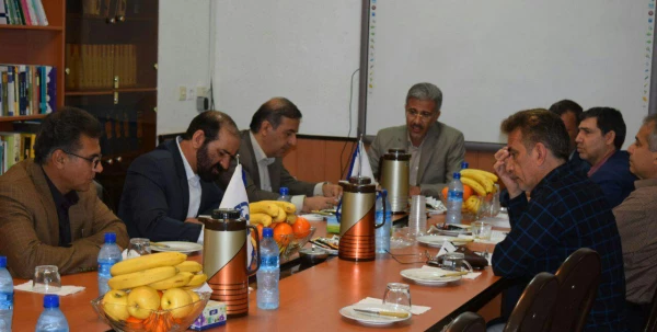 حضور دکتر جرفی در جلسه اعضای هیئت علمی مراکز شیخ مرتضی انصاری دزفول و خدیجه کبری (س) دزفول