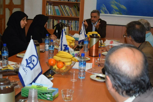 حضور دکتر جرفی در جلسه اعضای هیئت علمی مراکز شیخ مرتضی انصاری دزفول و خدیجه کبری (س) دزفول