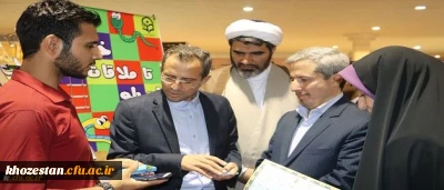 معاون پژوهش و فناوری دانشگاه فرهنگیان در بازدید از غرفه دانشگاه فرهنگیان در بیست و ششمین نمایشگاه بین المللی قرآن کریم:
مجموعه کارهای فرهنگی در حوزه ی تربیت، قرآن محور باشد