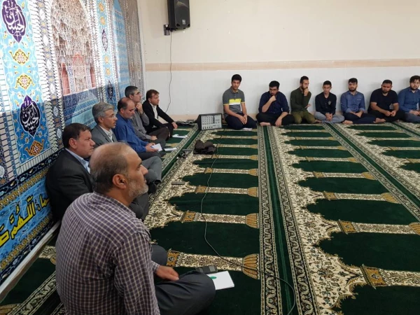 نشست صمیمانه ای به صورت پرسش و پاسخ  در حوزه های مختلف فعالیت های پردیس میان دانشجویان پردیس حضرت رسول اکرم ( ص) خوزستان با مدیریت دانشگاه فرهنگیان خوزستان برگزار گردید: