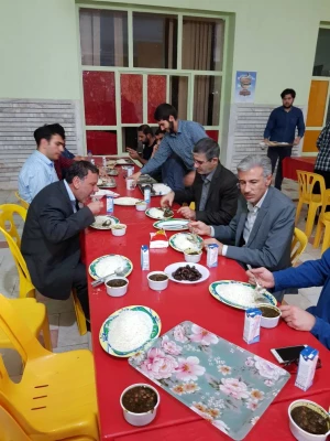 نشست صمیمانه ای به صورت پرسش و پاسخ  در حوزه های مختلف فعالیت های پردیس میان دانشجویان پردیس حضرت رسول اکرم ( ص) خوزستان با مدیریت دانشگاه فرهنگیان خوزستان برگزار گردید: