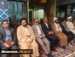 حضور دکتر جرفی در بین دانشجویان شرکت کننده در دوره حیات طیبه در مشهد مقدس