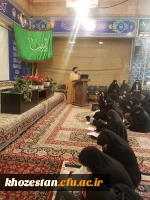 حضور دکتر جرفی در بین دانشجویان شرکت کننده در دوره حیات طیبه در مشهد مقدس