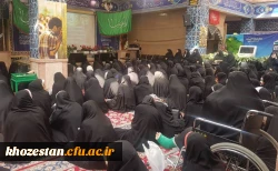 حضور دکتر جرفی در بین دانشجویان شرکت کننده در دوره حیات طیبه در مشهد مقدس