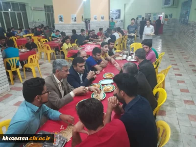 نشست صمیمانه و دوستانه مدیریت امور پردیس های استان 

با دانشجو معلمان پردیس حضرت رسو ل اکرم (ص) اهواز