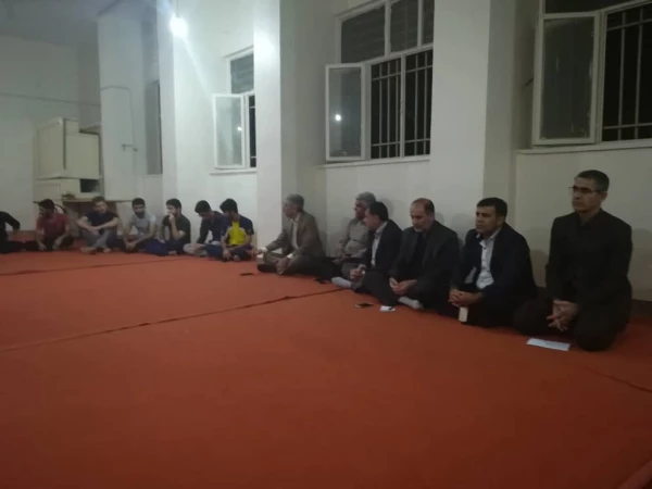 نشست صمیمانه و دوستانه مدیریت امور پردیس های استان با دانشجو معلمان پردیس حضرت رسو ل اکرم (ص) اهواز