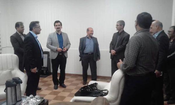 بازدیدازسراهای دانشجویی مرکزآموزش عالی امام رضا (ع) اندیمشک با حضور جناب آقای مشهدی ریاست اداره سراهای دانشجویی سرکارخانم یزدی کارشناس مسئول سراهای دانشجویی 
آ