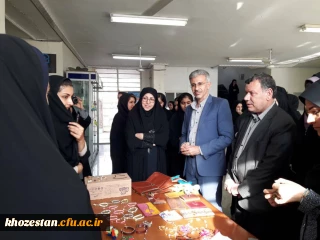 بازدید دکتر جرفی از نمایشگاه آثار هنری دانشجو معلمان پردیس فاطمه الزهرا (س) اهواز