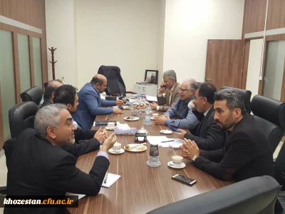 نشست آقای دکتر جرفی وهیئت همراه با آقای دکتر مختار نماینده محترم شهرستان آبادان وآقای رمضانی ریاست آموزش وپرورش آبادان