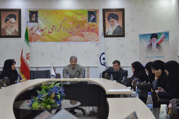 برگزاری چهارمین جلسه شورای پژوهشی در سالن کنفرانس مدیریت امور پردیس های استان خوزستان