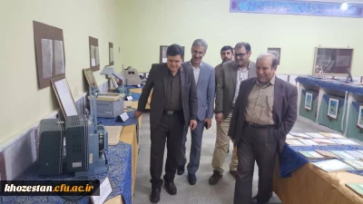 بازدید دکتر خنیفر رئیس دانشگاه فرهنگیان از موزه یکصدمین سال تأسیس تربیت معلم در استان خوزستان