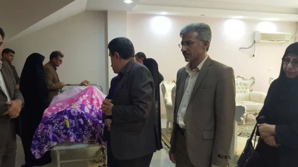 دیدار دکتر خنیفر رئیس دانشگاه فرهنگیان با خانواده قائمی معاون اسبق مرکز آموزش عالی شیخ مرتضی انصاری (دزفول)