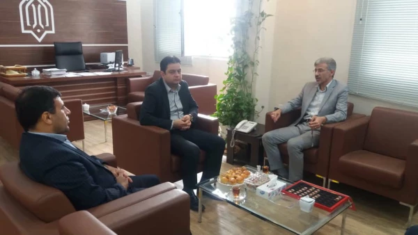 دیدار دکتر جرفی سرپرست مدیریت امور پردیس های دانشگاه فرهنگیان خوزستان با مهندس قربانی مدیر کل توسعه ونو سازی مدارس استان خوزستان