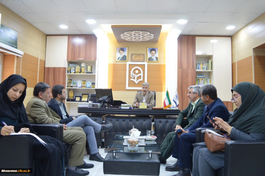 جلسه توجیه مدیر گروه های آموزشی در مدیریت امور پردیس های استان خوزستان