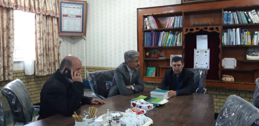 بازدید دکتر جرفی سرپرست مدیریت امور پردیس های استان خوزستان و آقای قربانپور معاونت توسعه منابع و امور دانشجویی از وضعیت امداد رسانی به عشایر روستا های شهرستان دزفول