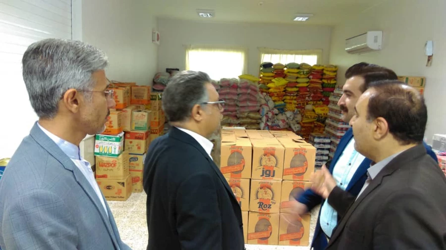 بازدید آقای دکتر کچوییان ، نظارت ، ارزیابی و تضمین وکیفیت  از ستاد امداد رسانی به سیل زدگان واحد های تابعه مدیریت امور پردیس های استان خوزستان