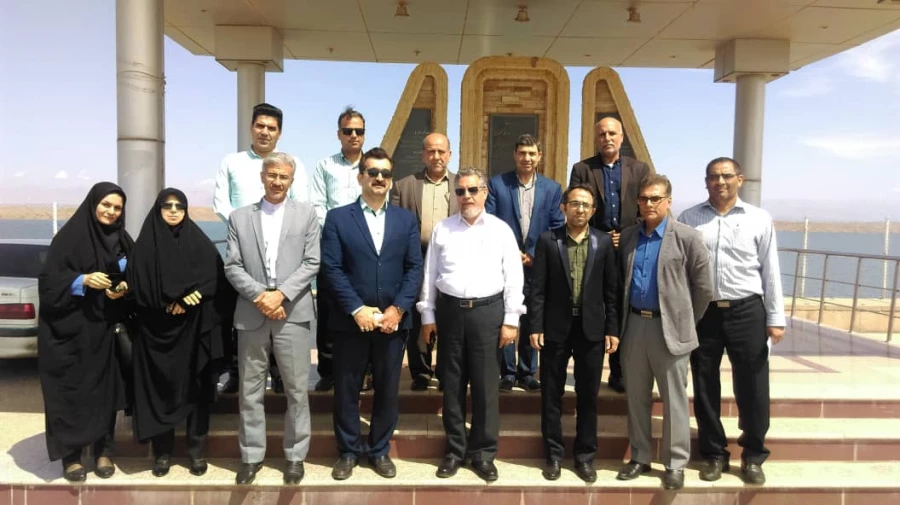 بازدید آقای دکتر کچوییان ، نظارت ، ارزیابی و تضمین وکیفیت  از ستاد امداد رسانی به سیل زدگان واحد های تابعه مدیریت امور پردیس های استان خوزستان