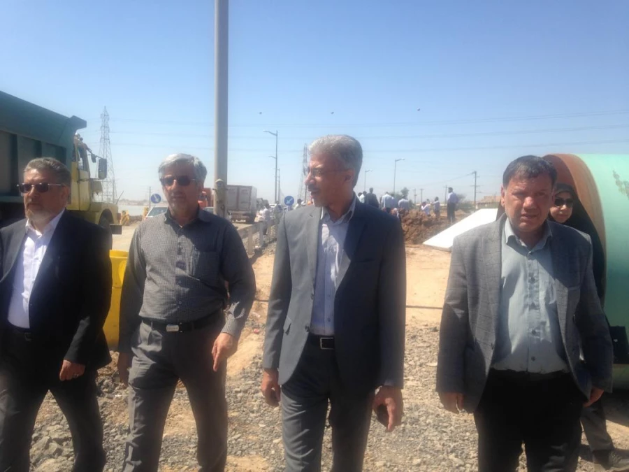 نشست جلسه آقای دکتر کچوییان (معاون نظارت ، ارزیابی و تضمین کیفیت ) با فرماندار شهرستان کارون و بازدید از مناطق سیل زده این شهرستان
