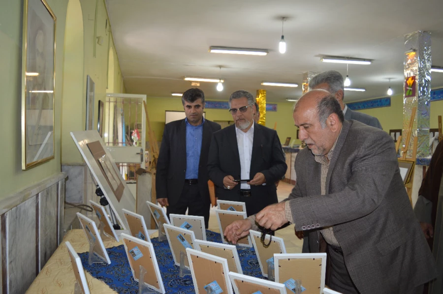 نشست جلسه آقای دکتر کچوییان (معاون نظارت ، ارزیابی و تضمین کیفیت ) با اعضای ستاد و امداد رسانی دانشگاه فرهنگیان استان خوزستان و بازدید از ستاد مرکزی و امداد رسانی در مدیریت امور پردیس های استان خوزستان