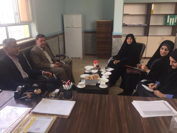 بازدید دکتر جرفی سرپرست مدیریت امور پردیس ها استان وهیأت همراه از واحد تابعه منطقه آزاد اروند