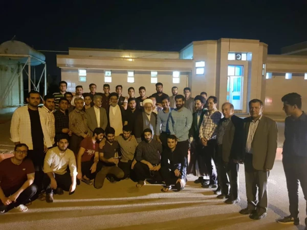 نشست شبانه امام جمعه محترم شهرستان اهواز با دانشجو معلمان پردیس رسول اکرم (ص)