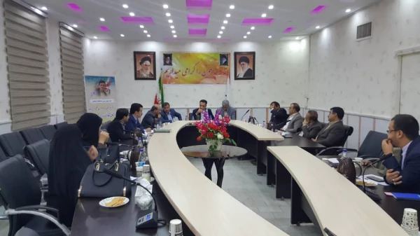 نشست سرپرست مدیریت امور پردیس های استان با معاون اداره کل آموزش و پرورش