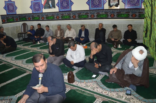 برگزاری مراسم پرفیض زیارت عاشورا در مدیریت امور پردیس های استان خوزستان