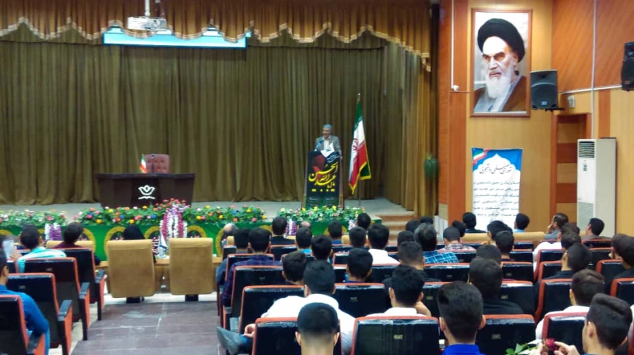 آیین استقبال از دانشجویان جدید الورود مرکز آموزش عالی امام رضا (ع) اندیمشک