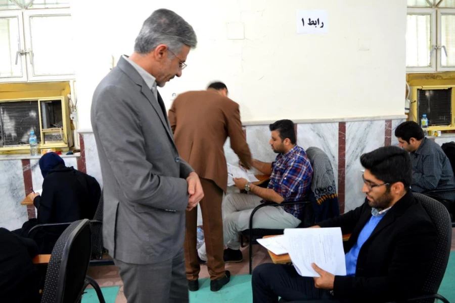 برگزاری آزمون جبرانی ارزشیابی صلاحیت های حرفه ای معلمی (اصلح) در مدیریت امور پردیس های استان خوزستان 