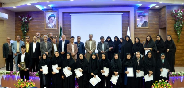 تقدیر از برگزیدگان فرخوان هشتمین جشنواره پژوهش وفناوری و جشنواره پویش دانشجویی استان خوزستان 