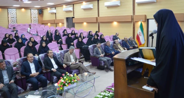 تقدیر از برگزیدگان فرخوان هشتمین جشنواره پژوهش وفناوری و جشنواره پویش دانشجویی استان خوزستان 