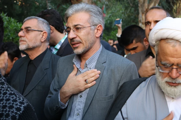 حضور پرشور مدیریت،مسئولین،اساتید،کارکنان و دانشجو معلمان دانشگاه فرهنگیان استان خوزستان در مراسم تشییع پیکر سردارشهید حاج قاسم سلیمانی 