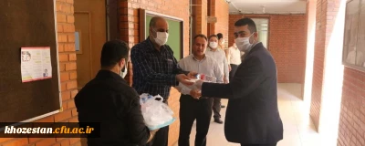 توزیع ماسک بهداشتی و مواد ضد عفونی کننده بین پرسنل پردیس رسول اکرم (ص) اهواز