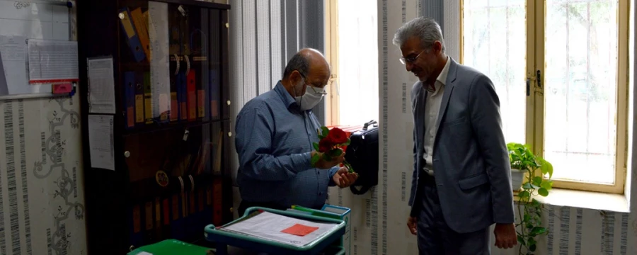 از زحمات کارکنان مدیریت امور پردیس های استان تقدیر شد