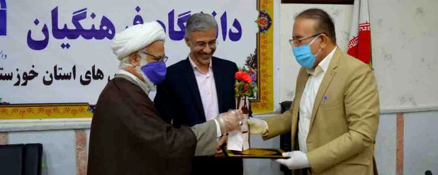 نشست صمیمی مسئولین دانشگاه فرهنگیان استان خوزستان با اعضای هیئت علمی