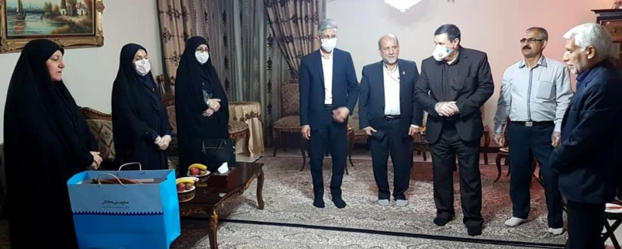 دیدار و ابراز همدردی رئیس دانشگاه فرهنگیان کشور با خانواده داغدار دکتر فروغمند