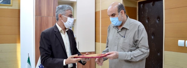 تجلیل و تقدیر از استاد هیأت علمی استان