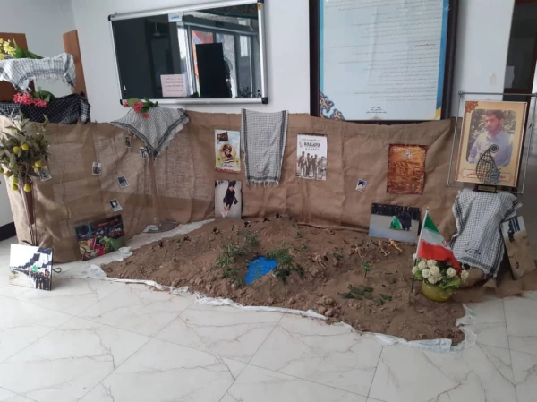 گزارش تصویری از برپایی نمایشگاه هفته دفاع مقدس در پردیس حضرت فاطمه الزهرا(س) اهواز