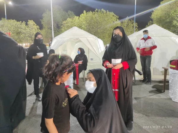 حضور فعال اعضای کانون  فرهنگی مرکز خدیجه کبری (س) در پوشش امدادی جمعیت هلال احمر این شهرستان به مناسبت مراسم اربعین حسینی 2