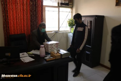 اهداء لوح تقدیر و هدیه به نفر برتر جشنواره غذای سالم ایرانی در پردیس حضرت رسول اکرم(ص) اهواز