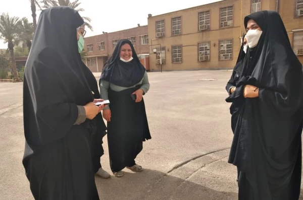 بازدید سرپرست پردیس حضرت فاطمه الزهرا(س) اهواز از حضور دانشجویان ورودی در خوابگاه