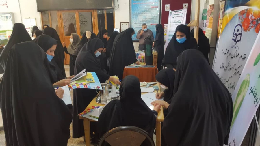 برگزاری پایگاه سلامت تغذیه سالم با همکاری گروه بهبود تغذیه ی معاونت محترم بهداشت دانشگاه علوم پزشکی دزفول 2